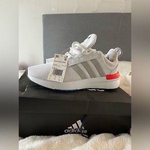 Men’s size 9 adidas Racer Tr21 Wide with tags